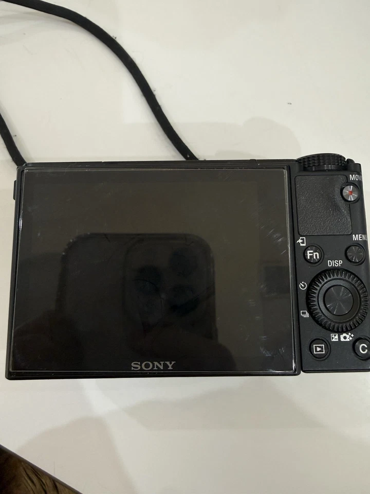 Sony Cyber-shot RX100 III 20.1MP Digitalkamera, Schwarz, Kompakt - Bild 2 von 3