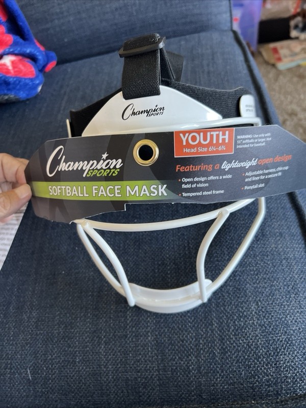 Champion Sports Softball YOUTH Pitcher's / Fielder's Mask, Wide Vision White NEW