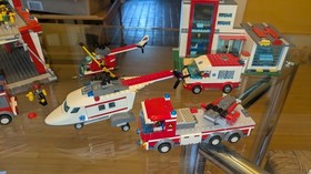 LEGO City Fire Station 60004 4429 Set Minifigures Vehicles Manual Incomplete