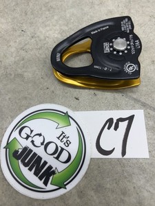 PETZL Partner Pulley 0.875" x 3.750" x 1.875"