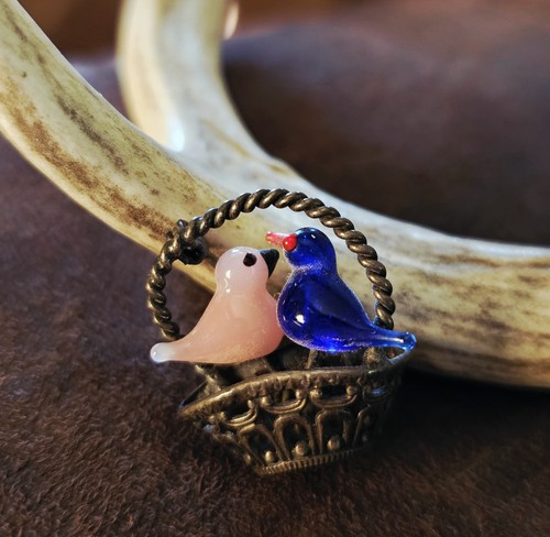 Vintage birds In a Basket Pin/Brooch Pretty Colorful Unique Vintage Jewelry