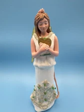 ✨ Hallmark Collectible Angel Figurine – 2019 – Heart of Gold Design ✨