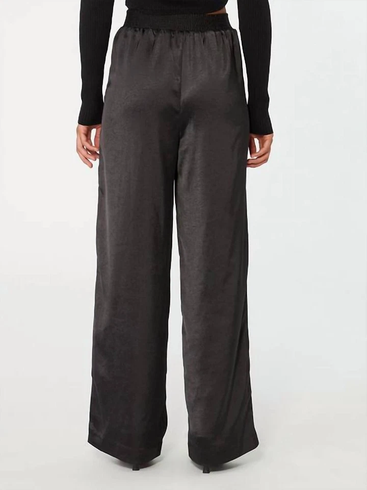 Pantalón Sanctuary Margot satinado pierna ancha talla M Foto 2 de 3