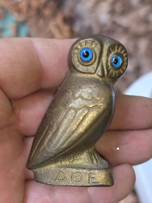 Figurine Chouette de la sororité Alpha Chi Omega (AXO) laiton bronze  yeux verre - Photo 1/2