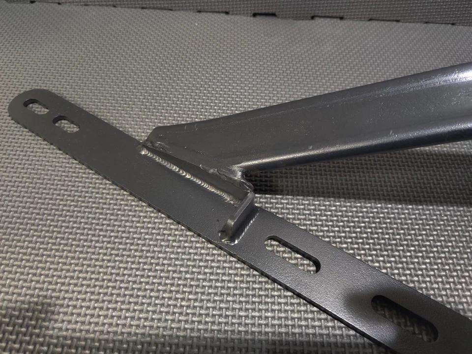 Soporte de torre de puntal delantero BMW E90/E92 M3 Foto 3 de 4