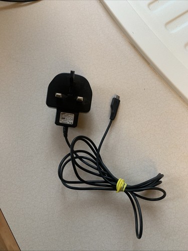 Genuine Samsung Travel Adapter Micro USB ATADM19UBE - 第 1/3 張圖片