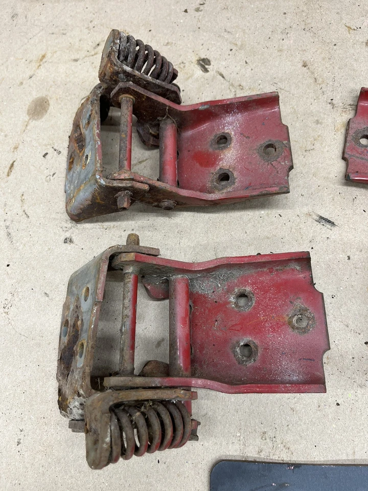 1968 69 70 71 72 1972 CHEVELLE LEMANS CUTLASS Malibu Door Hinge Set Nice Used - Image 2 of 4