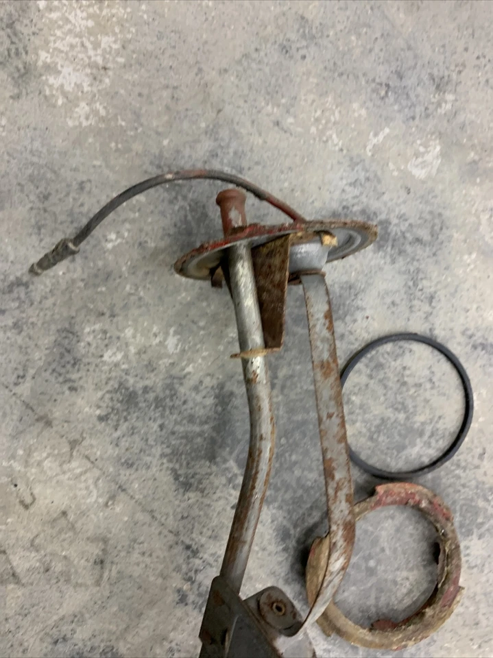 Unidad de envío de tanque de combustible Falcon 1962 #1 Foto 4 de 4