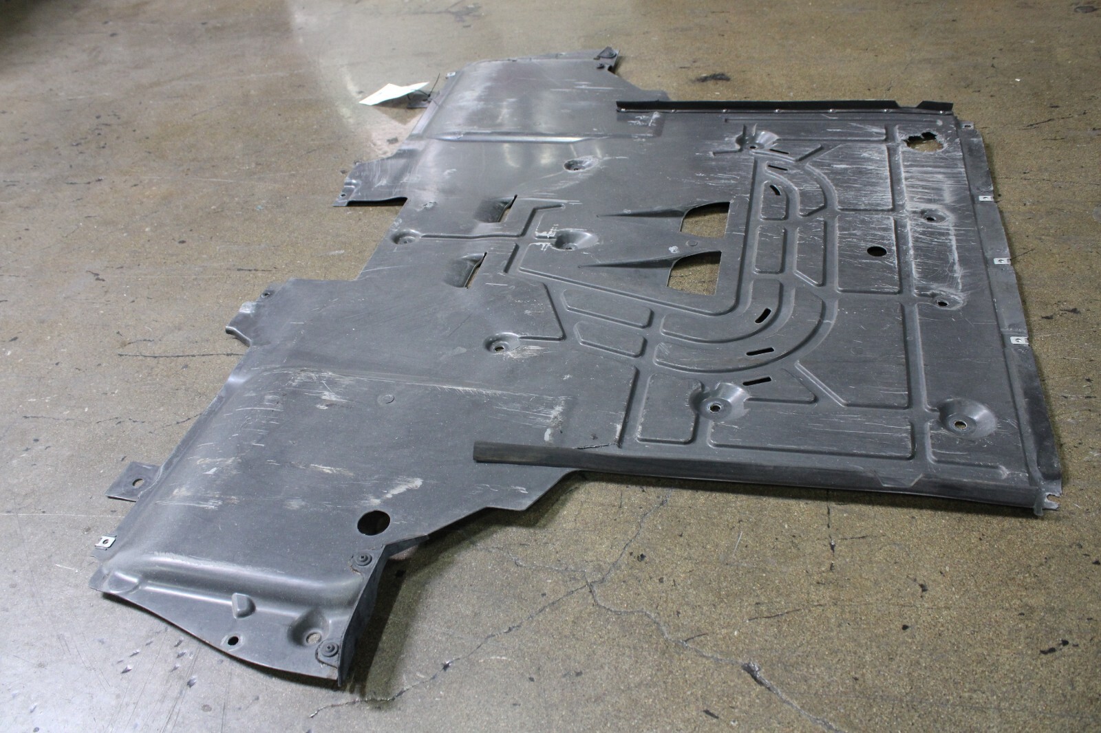 Ferrari California T, Rear Main Lower Under Tray, Cracked, Used, P/N 86574100