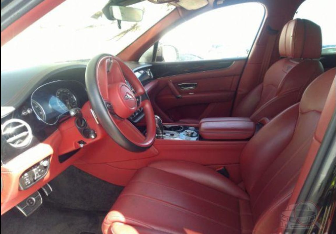 Bentley Bentayga 2016-2020 Left Center console