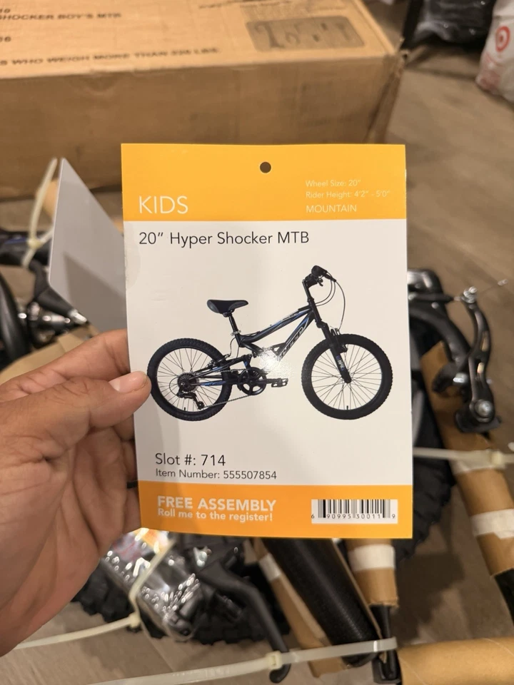 20" Boys Hyper Shocker Mountain Bike 7-Speed Full On-Off Road Fun RIde Ages 8–13 - Image 2 of 4