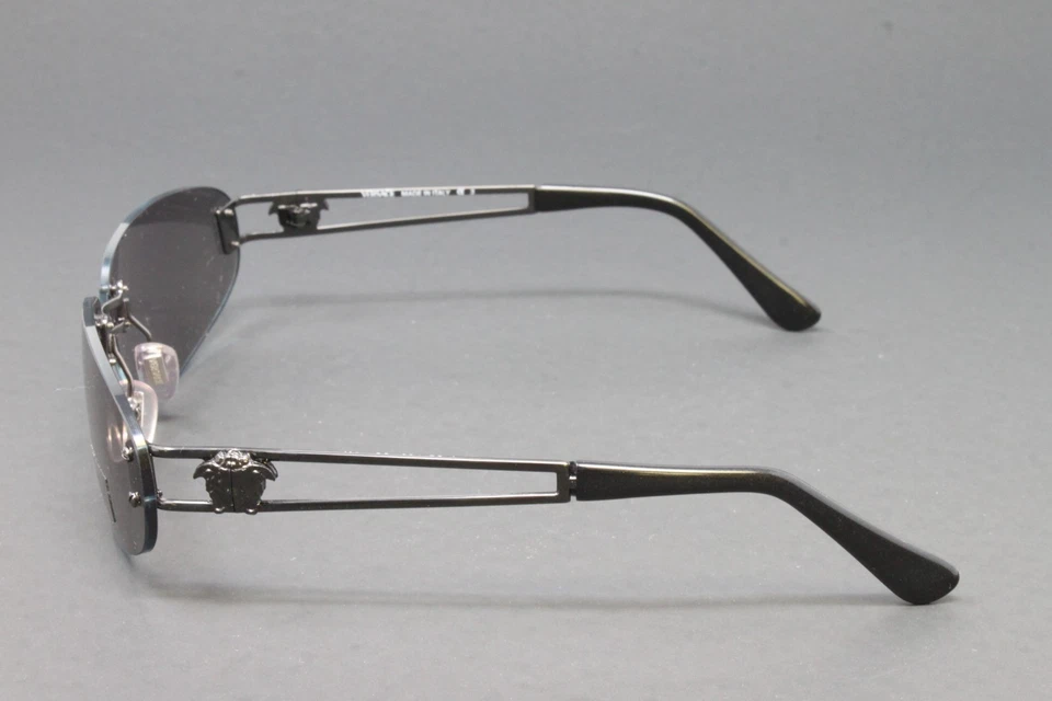 复古范思哲太阳镜 X53-89M/450 黑色男女通用金属无框美杜莎镜框 — 第 3/4 张图片