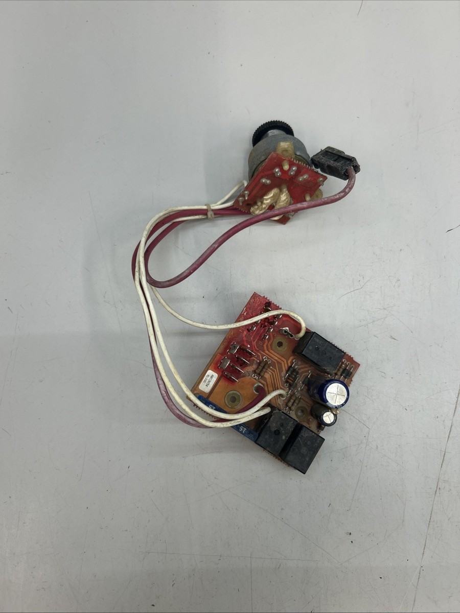 JOHN DEERE KEY SWITCH CIRCUIT BOARD GT235 LX288 AM128754 AM130341