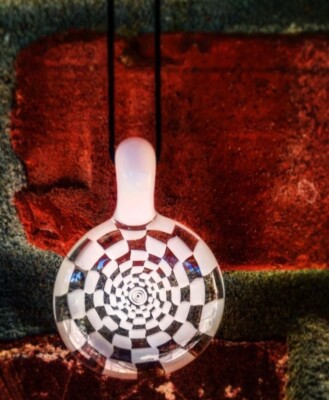 Heady Pendant - SIC glass (rare) 
