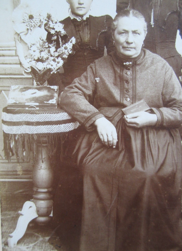 Orig. Foto di gabinetto albumina donna ragazza libro di preghiere Sluderno Alto Adige 1900 circa - Foto 5 di 7