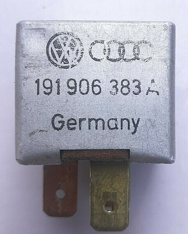 31- Volkswagen Audi Relay module 191906383a 899552 Number 38 OEM  