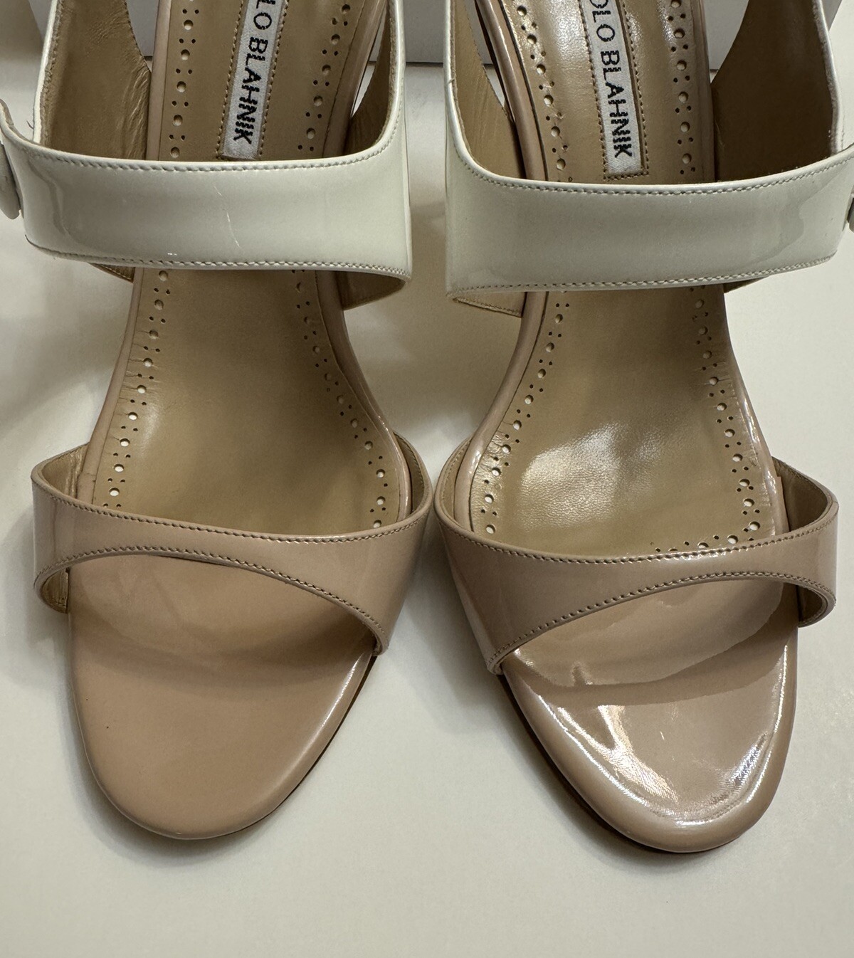 MANOLO BLAHNIK  Climnetra Slingback Sandal in cream/white leather Sz 40.5 $ 945 image 8