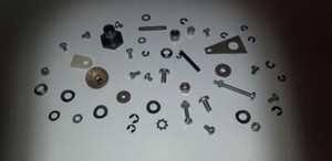 Kleinstteile aus Telefunken TW 509 - Plattenspieler Ersatzteil