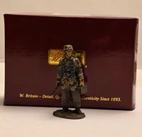 W. Britain 25039 WWII German Fallschirmjager Metal 1/30 Figure w/ K-98