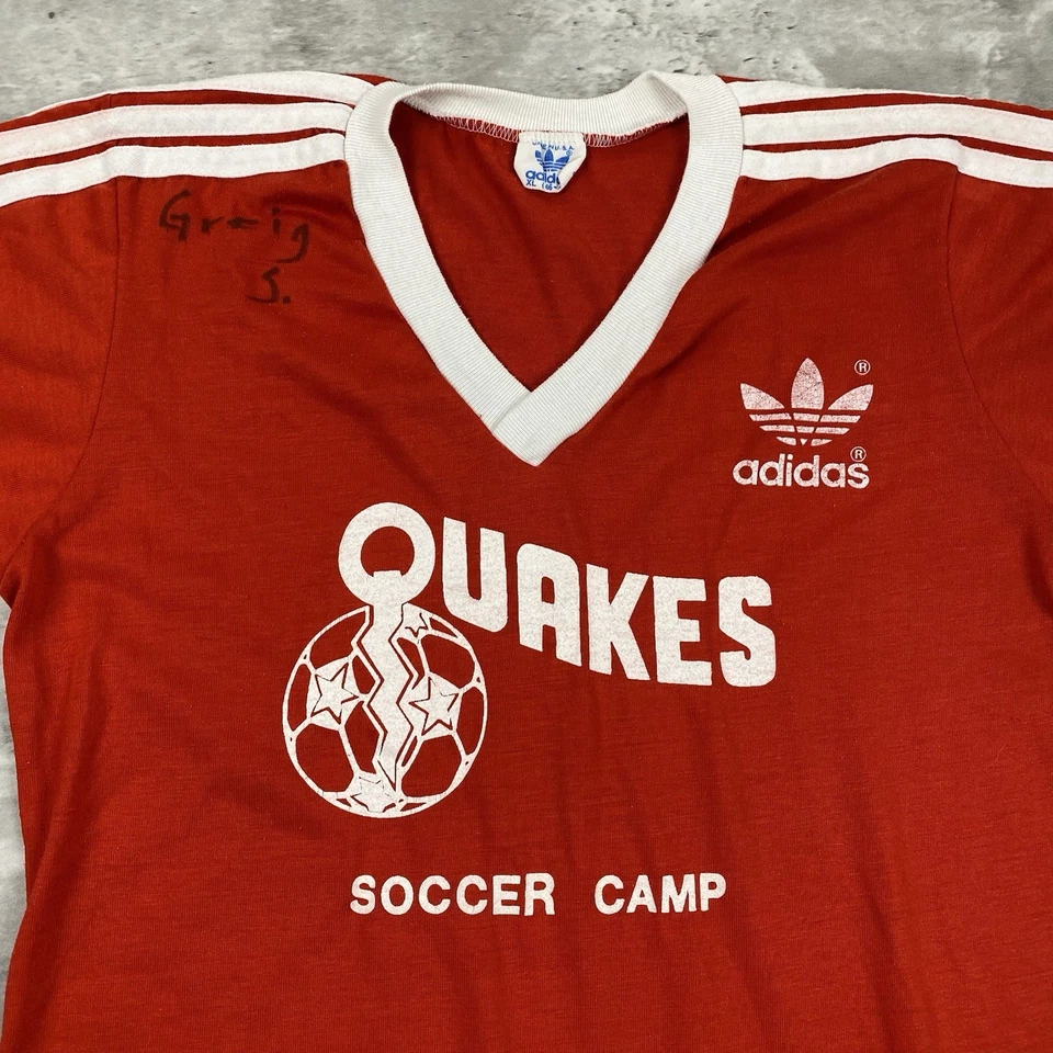 Camiseta vintage años 80 ADIDAS timbre cuello en V TREFOIL XL QUAKES SOCCER CAMP rojo blanco Foto 2 de 4
