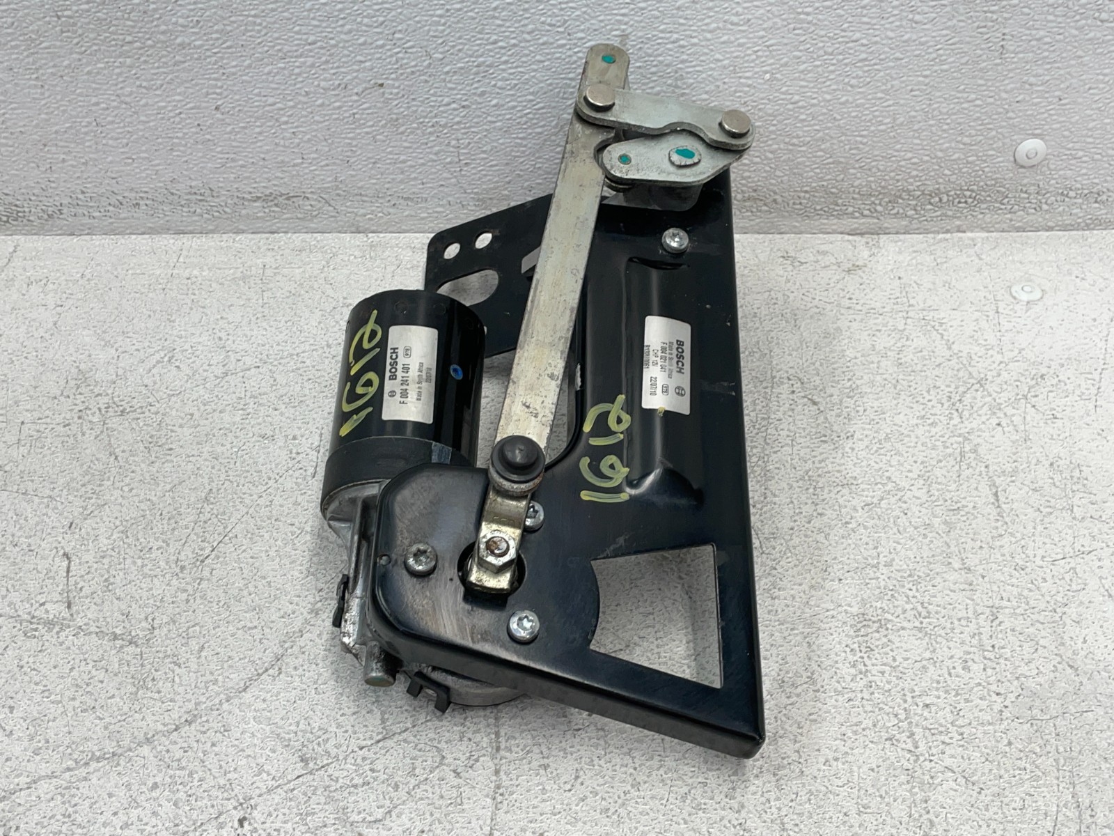 2010-2014 Lotus Evora Windshield Wiper Transmission Linkage W/Motor 1612 OEM