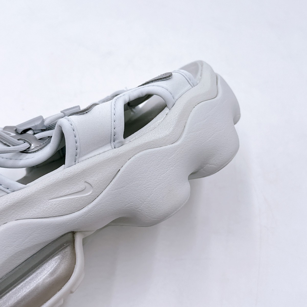 Nike WMNS Air Max Koko Sandal SE HJ9651-001 Pure Platinum Silver