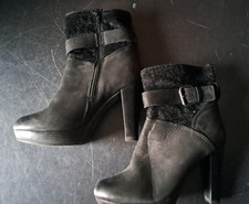 Stiefeletten schwarz mit Absatz Reißverschluss Gr. 39 mit Schnalle