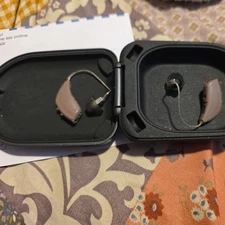 GN Resound 362-Drw Hearing Aids Pair  pre-owned   Left Right with carrying case 