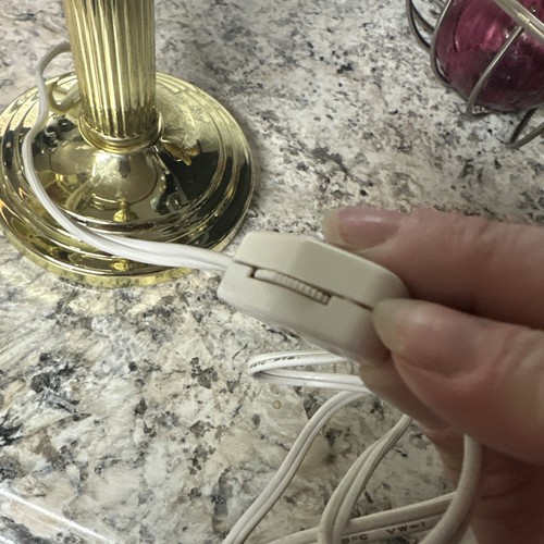 Espejo de tocador de maquillaje con aumento iluminado Protronics de colección latón resistente usado - Imagen 4 de 9