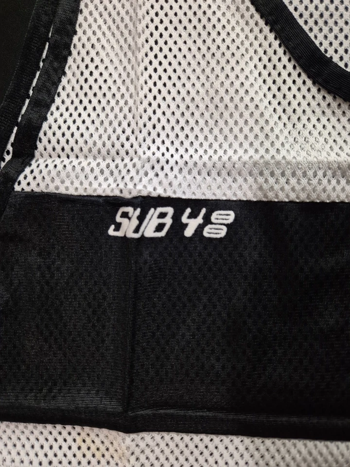 Vintage SUB 4 size M running gym track and field vest white mesh black trim - Image 3 of 4