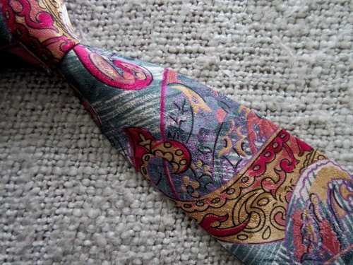 CHOICE OF RED BURGUNDY PAISLEY NECKTIE TIE - Picture 107 of 121