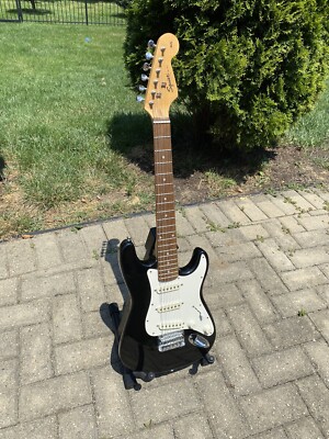 Vintage Black Fender Squier Mini Stratocaster Guitar NICE