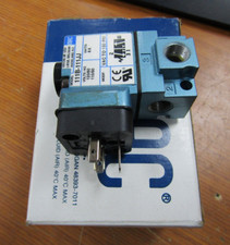 NEW MAC SOLENOID VALVE VAC TO 150 PSI 6.8W 110/120 VAC 111B-111JJ