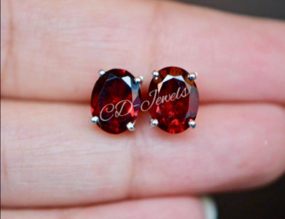 2.1Ct Oval Lab Created Garnet Men's Unique Solitaire Push Back Stud 925 Silver