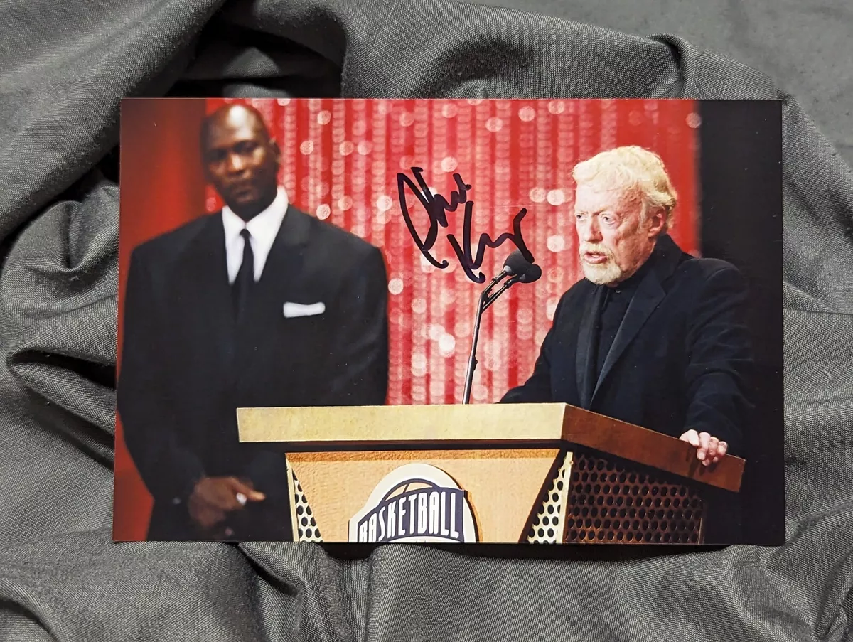 Michael jordan hotsell phil knight