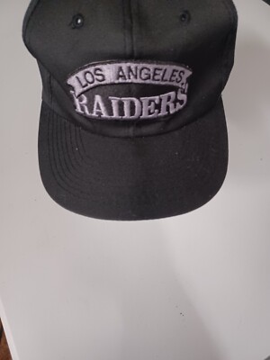 Vintage Los Angeles Raiders Black hat SnapBack young an spell out script silver