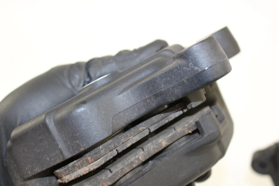 2012 12 Harley Road Glide FLRTXSE CVO Brembo Front Brake Calipers Set - Image 4 of 4