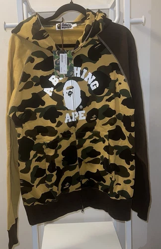 A BATHING APE (BAPE) Felpa con cappuccio zip intera BAPE 1° gialla mimetica Crazy College 2023 taglia large (autentica)