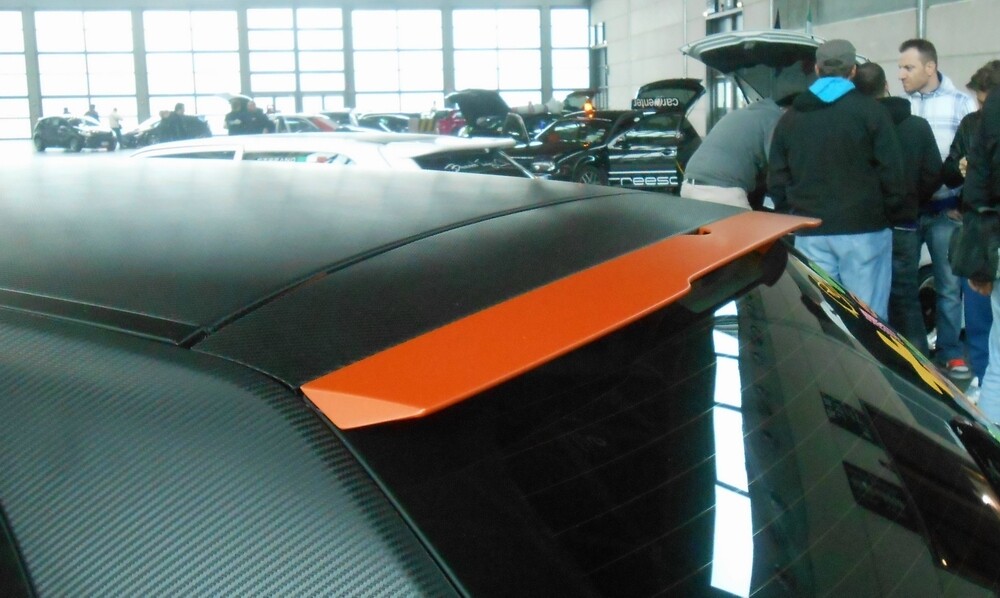 Spoiler Fiat Stilo 3 portes apprêté pour un look sport unique