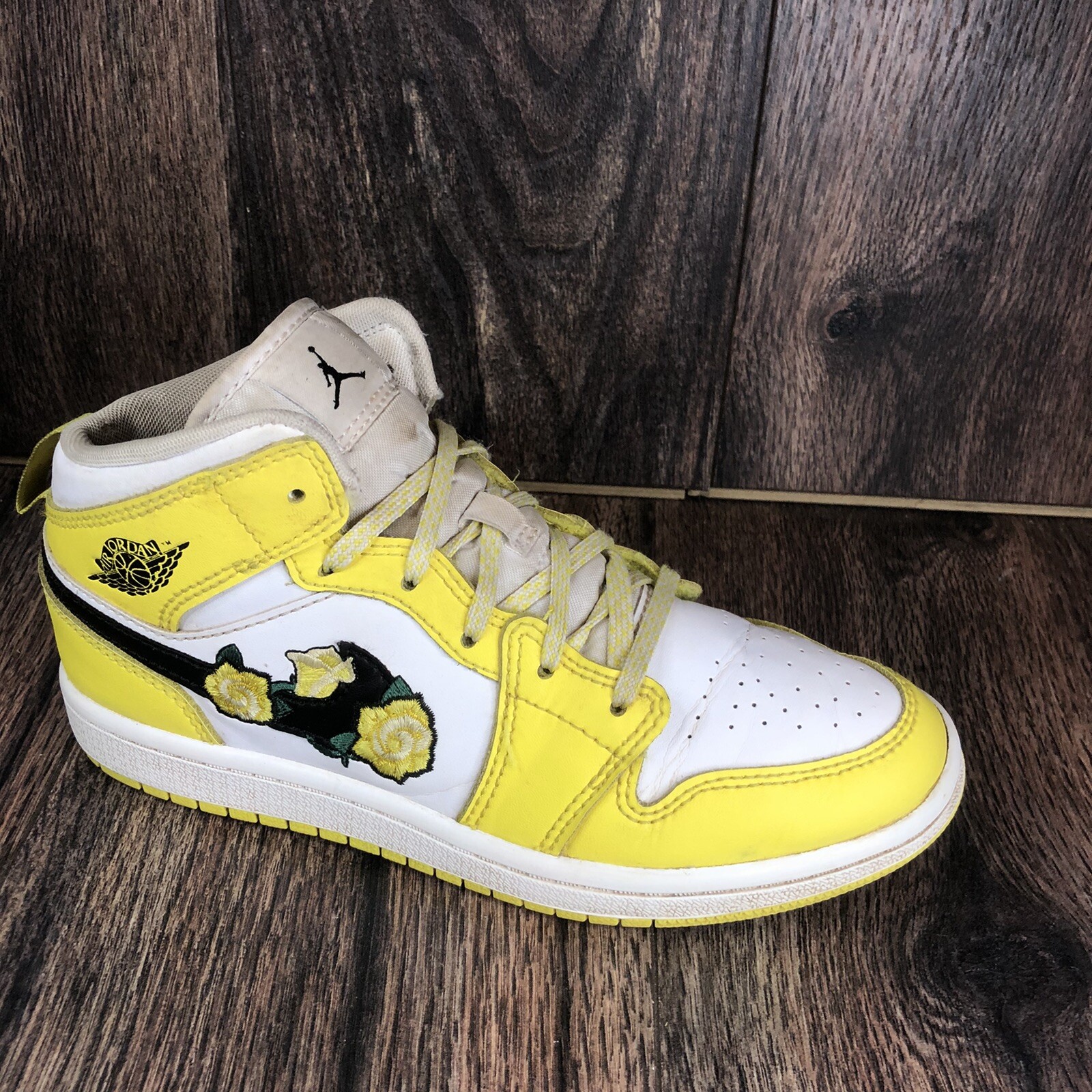 Nike Air Jordan 1 Mid SE GS Floral 