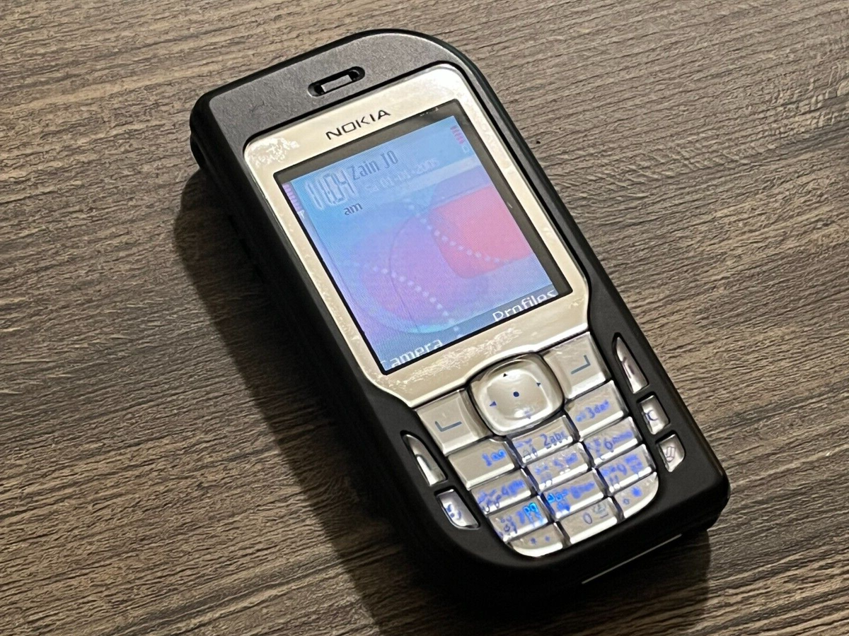 Genuine Nokia 6670 - Black (Unlocked) Retro GSM Mobile phone