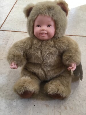 ANNE GEDDES BABY BEAR/BEE DOLL APPROX 24cm TALL PLASTIC FACE & HANDS