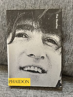 洋書 THE BEATLES PHENOMNON s-l400.jpg