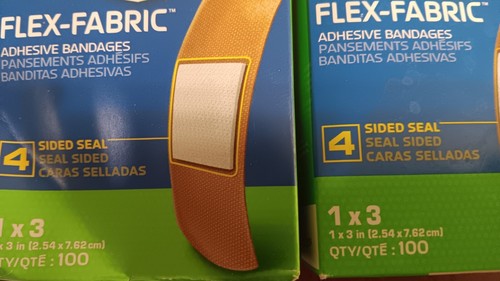 1cs 12 CURAD Flex-Fabric Adhesive Bandages 1 X 3in 100/BX NON25660