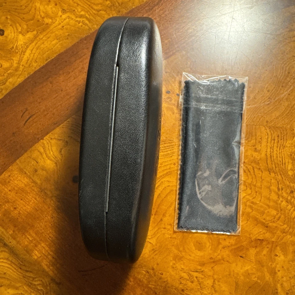 Auténtico estuche rígido para gafas de sol Ray Ban de aviador con paño de limpieza Foto 4 de 4