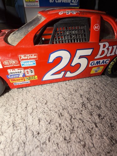 Coche RCCA Ken Schrader #25 1995 Budweiser escala 1/24 8" largo 4" ancho metal - Imagen 5 de 10