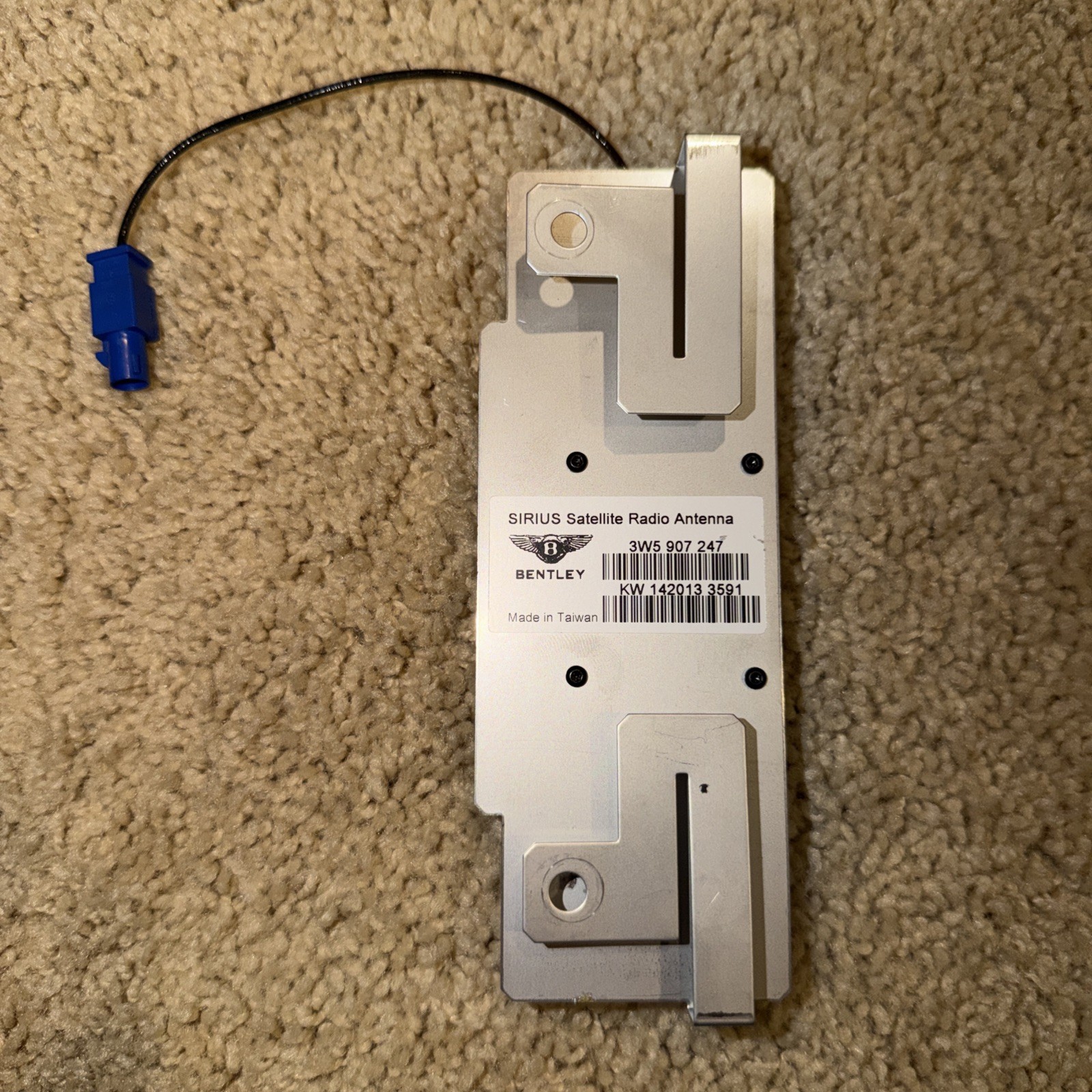 Bentley Flying Spur Satellite Radio Control Module Antena OEM