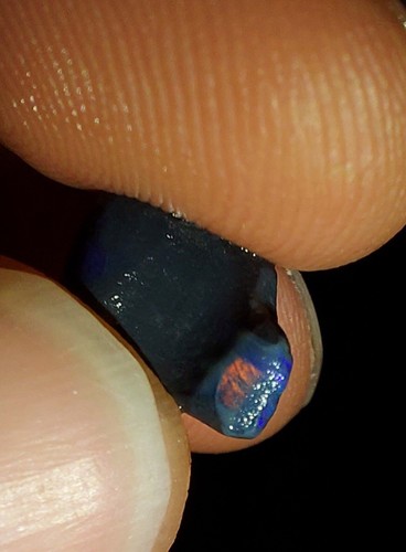 3.48ct Solid Rough Black Opal Royal Red Flash Pattern Electric Lightning Ridge - Picture 1 of 6