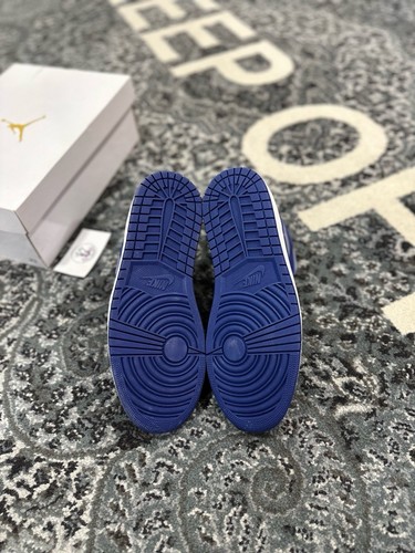 Size 11.5 - Air Jordan 1 SE Mid Iron Purple Deep Royal W - Picture 3 of 6