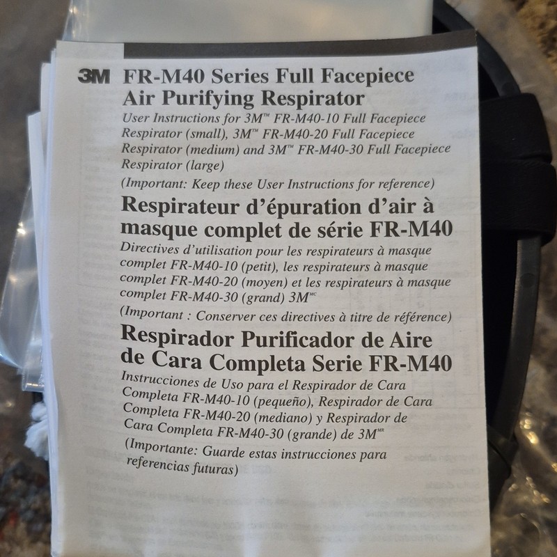 3M FR-M40 Series Full Face Air Purifying Respirator Mask Size M MPN FR-M40